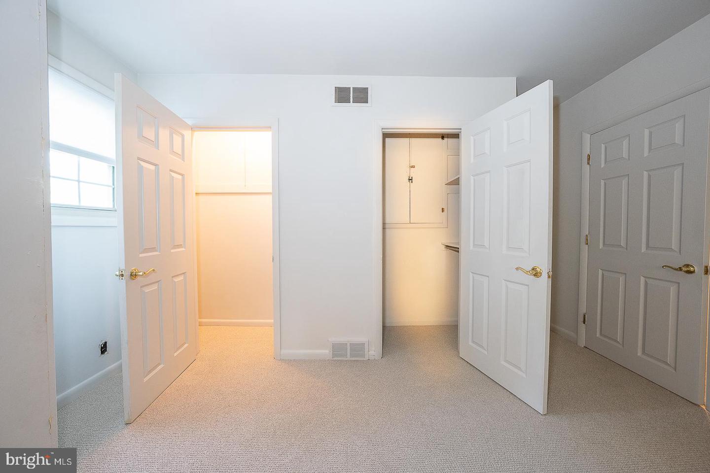 1752 Josie Ln