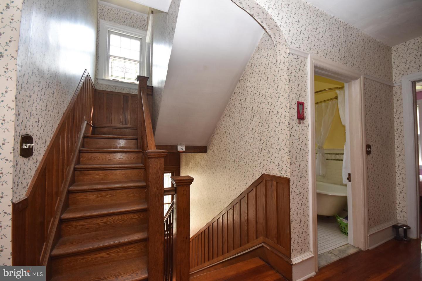 22 E Greenwood Ave