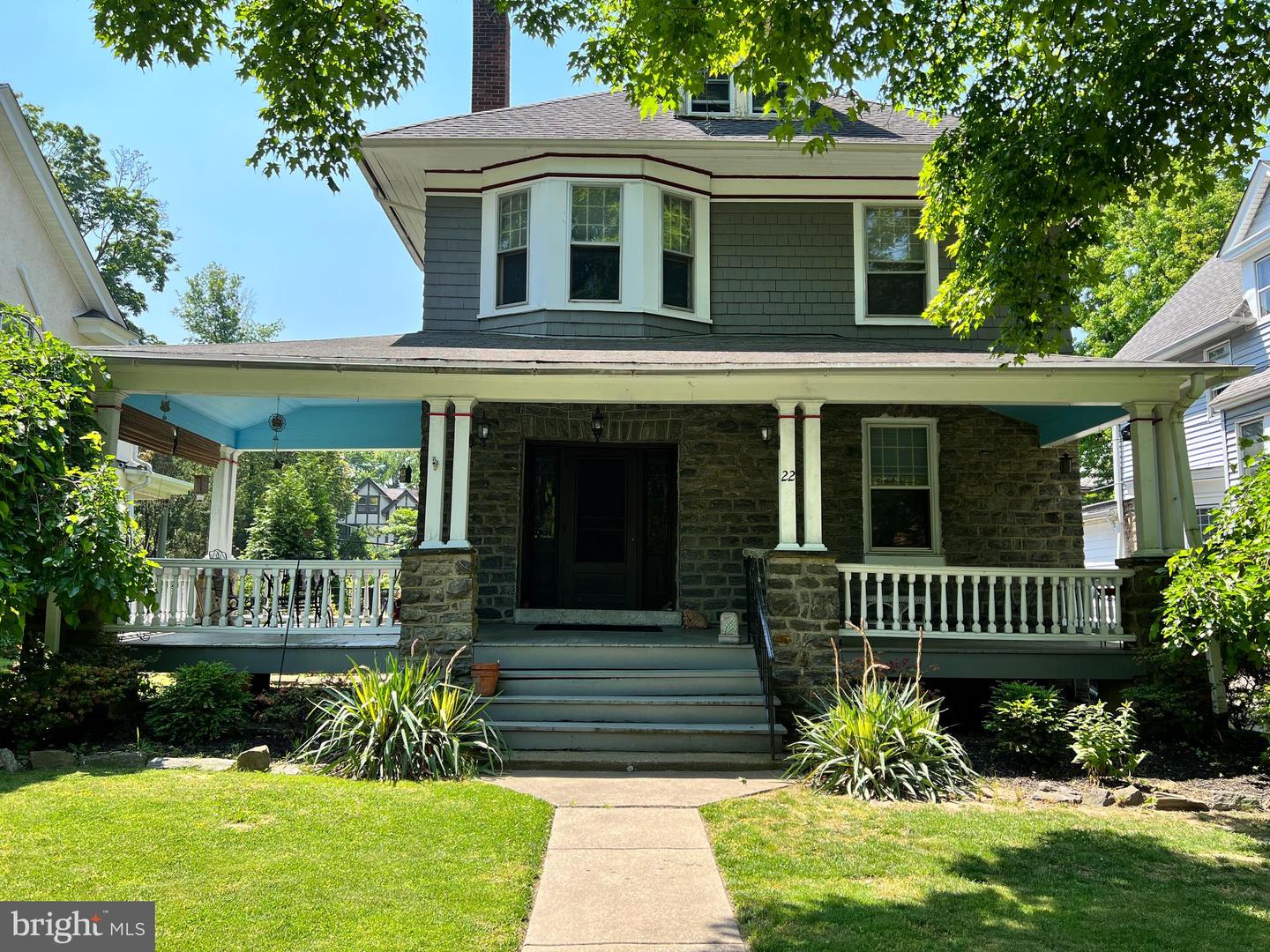 22 E Greenwood Ave
