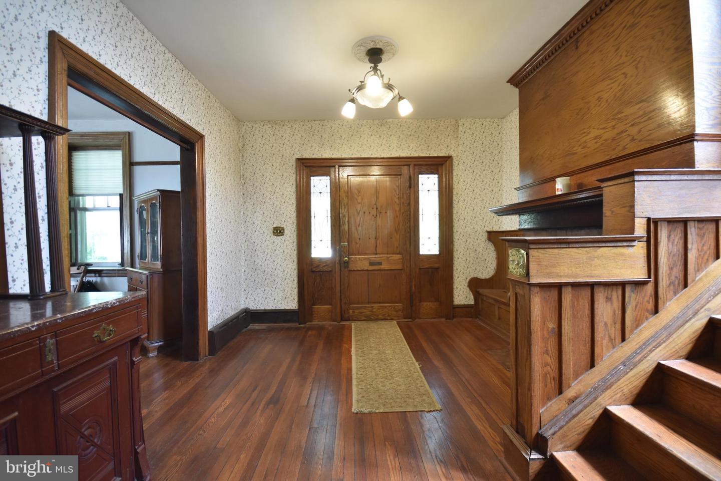 22 E Greenwood Ave