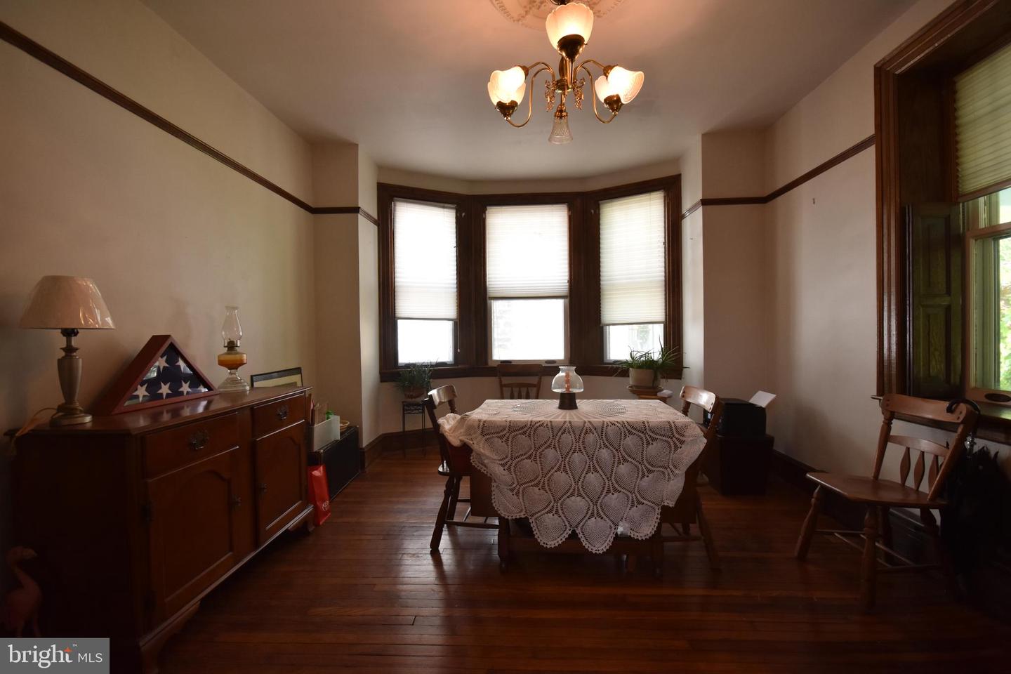 22 E Greenwood Ave
