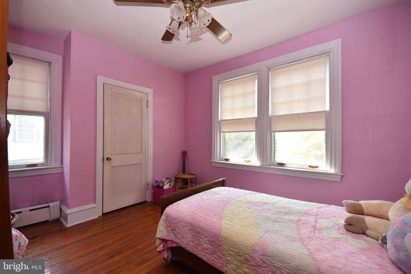 22 E Greenwood Ave
