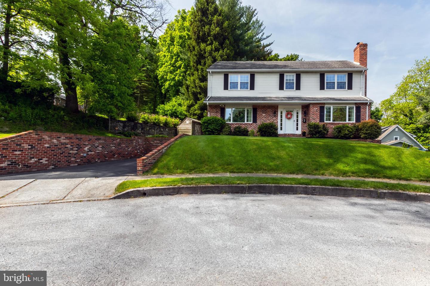 6 Lisa Cir