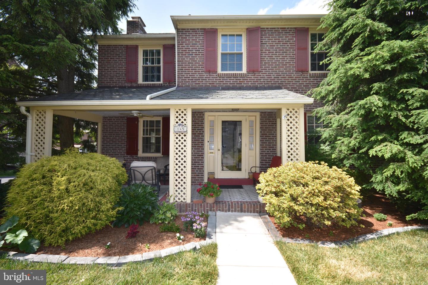 145 W Plumstead Ave