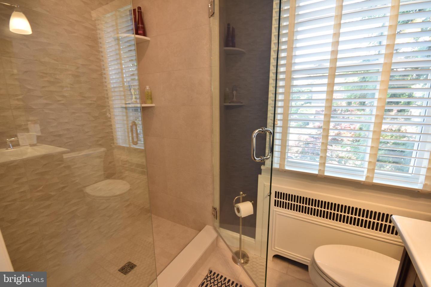145 W Plumstead Ave