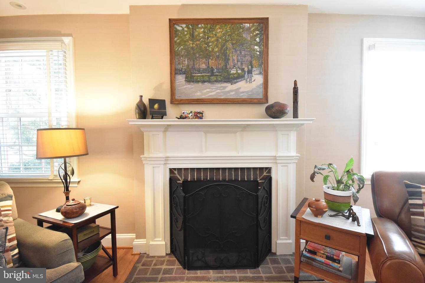 145 W Plumstead Ave