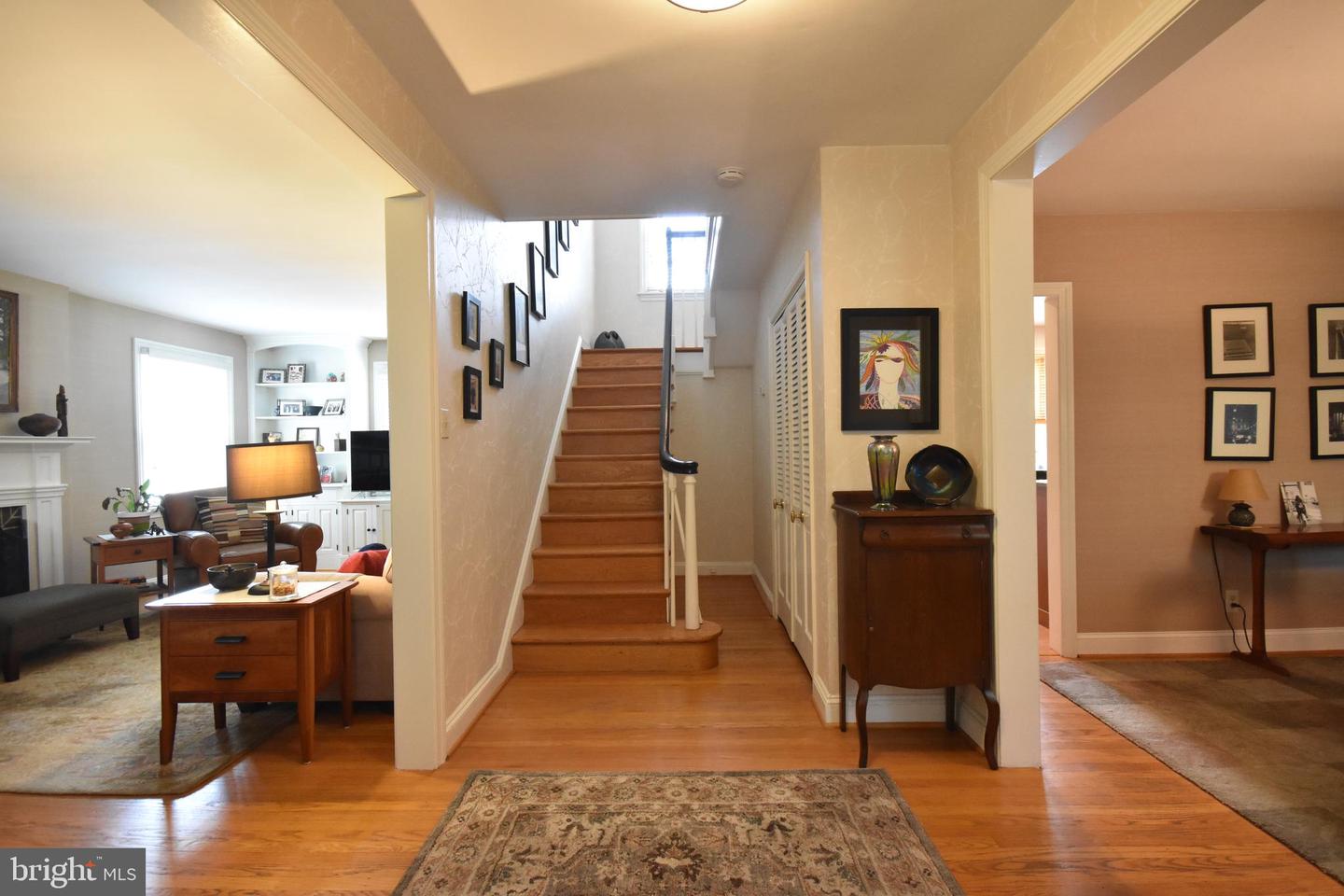 145 W Plumstead Ave
