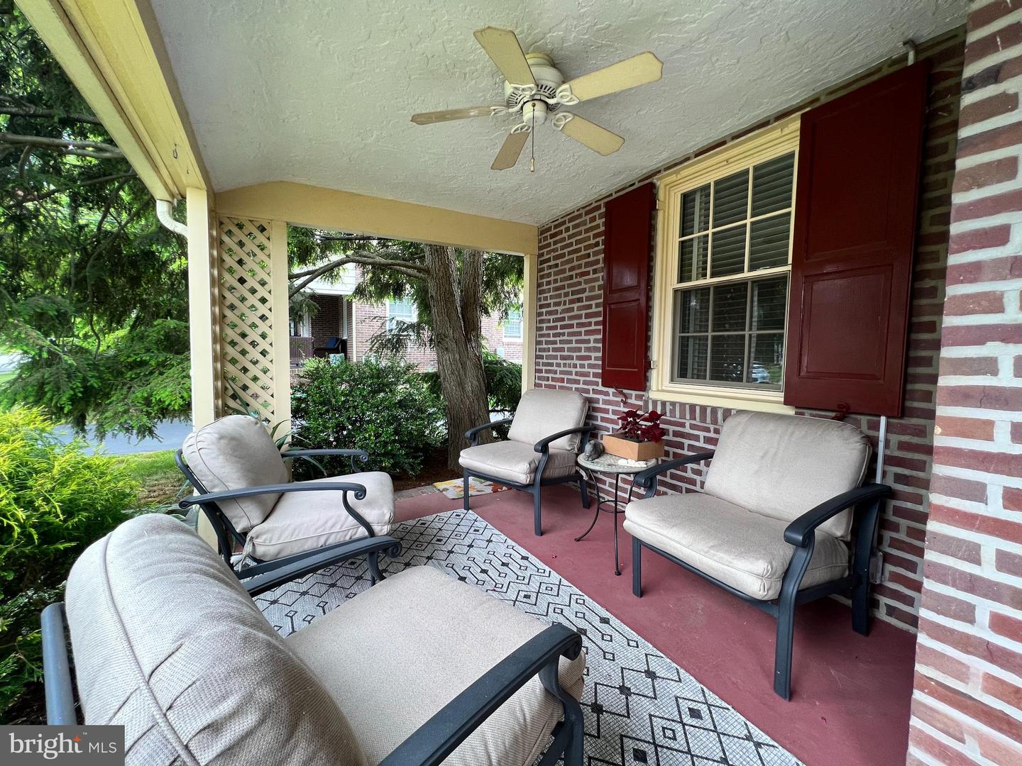 145 W Plumstead Ave