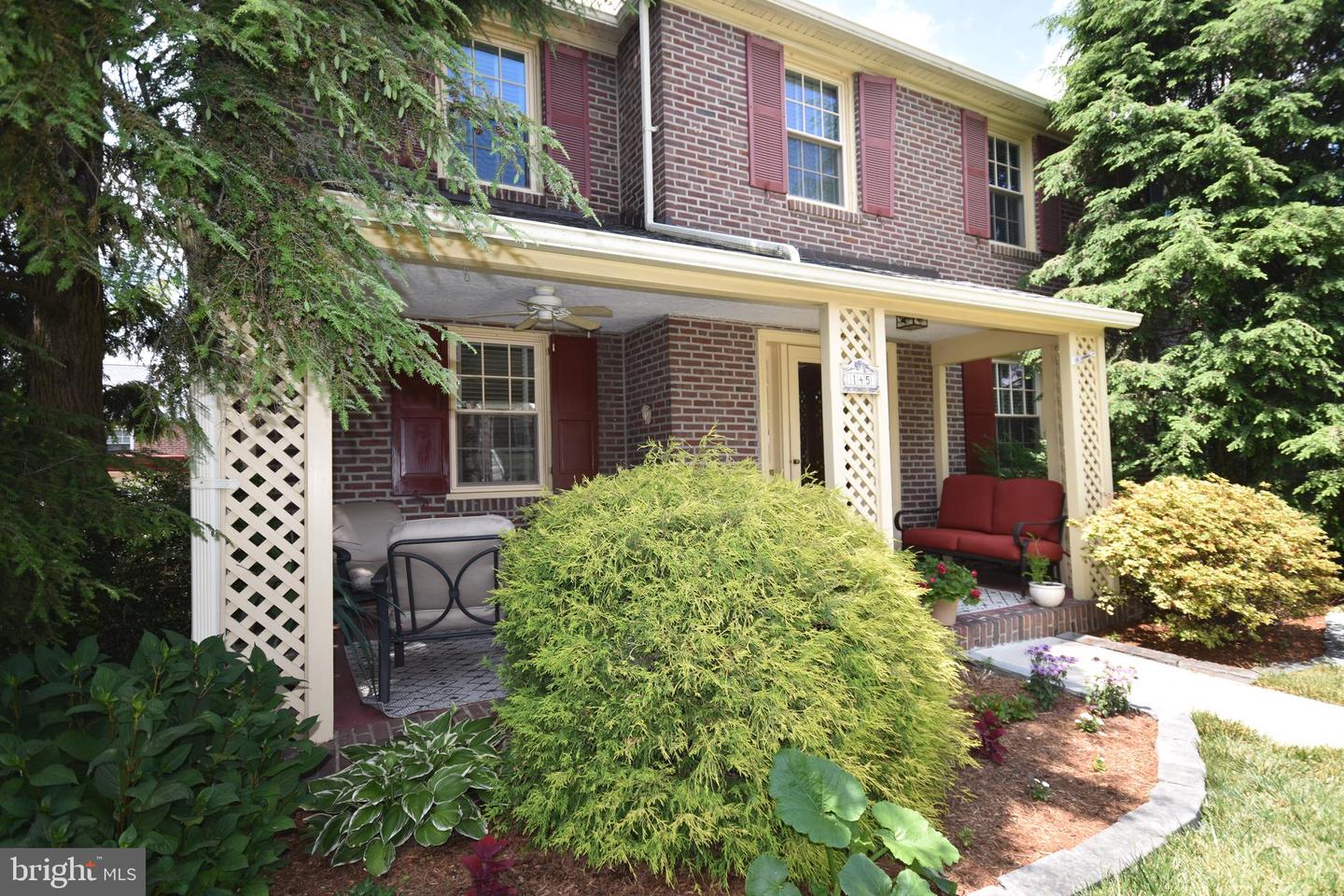 145 W Plumstead Ave