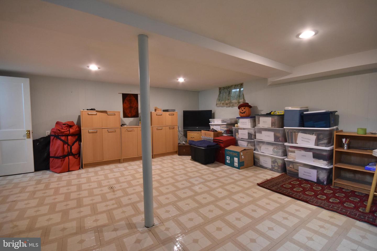 145 W Plumstead Ave