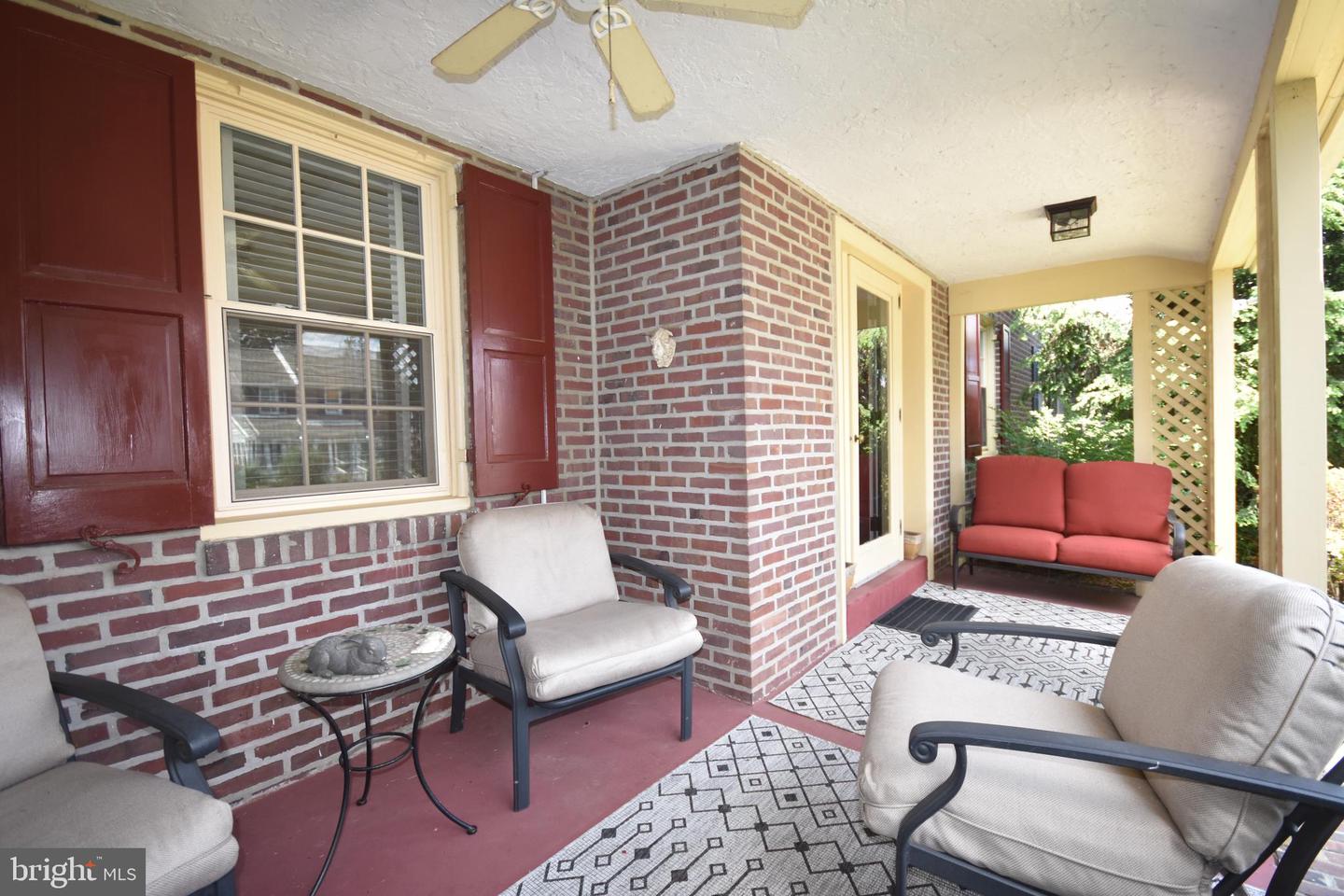 145 W Plumstead Ave