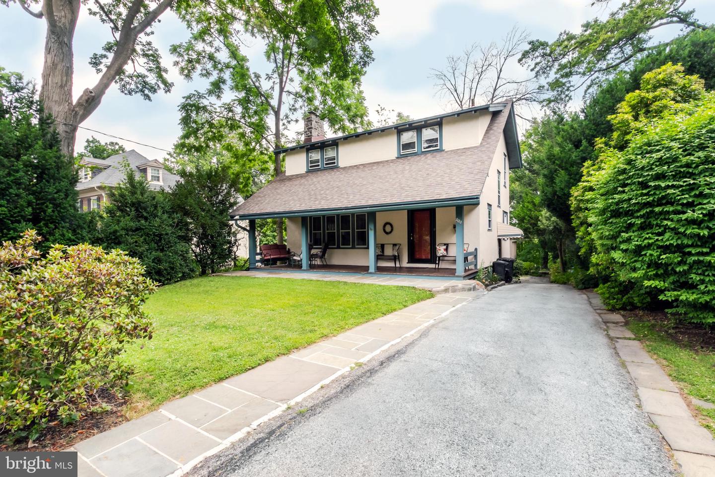 200 E Park Rd