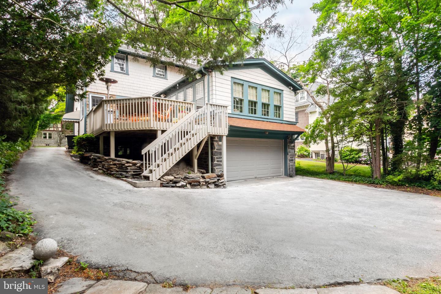 200 E Park Rd