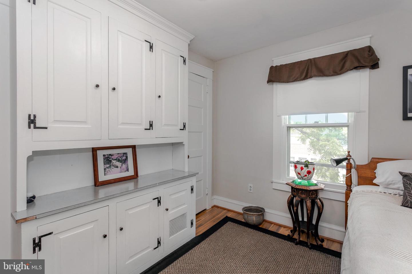 200 E Park Rd