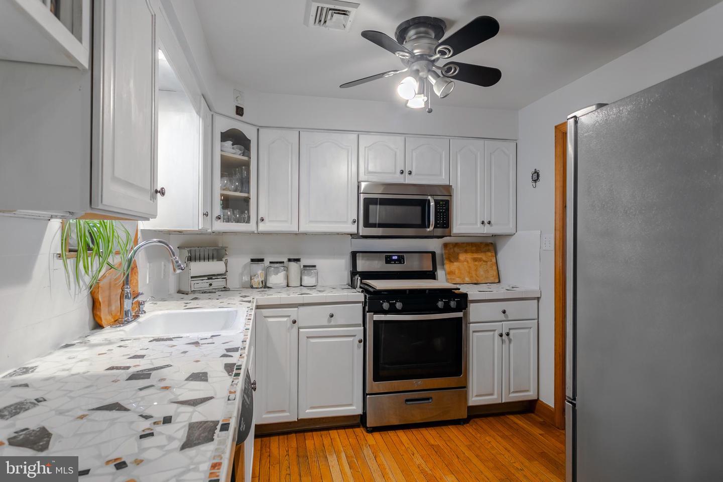 228 Kenmore Rd