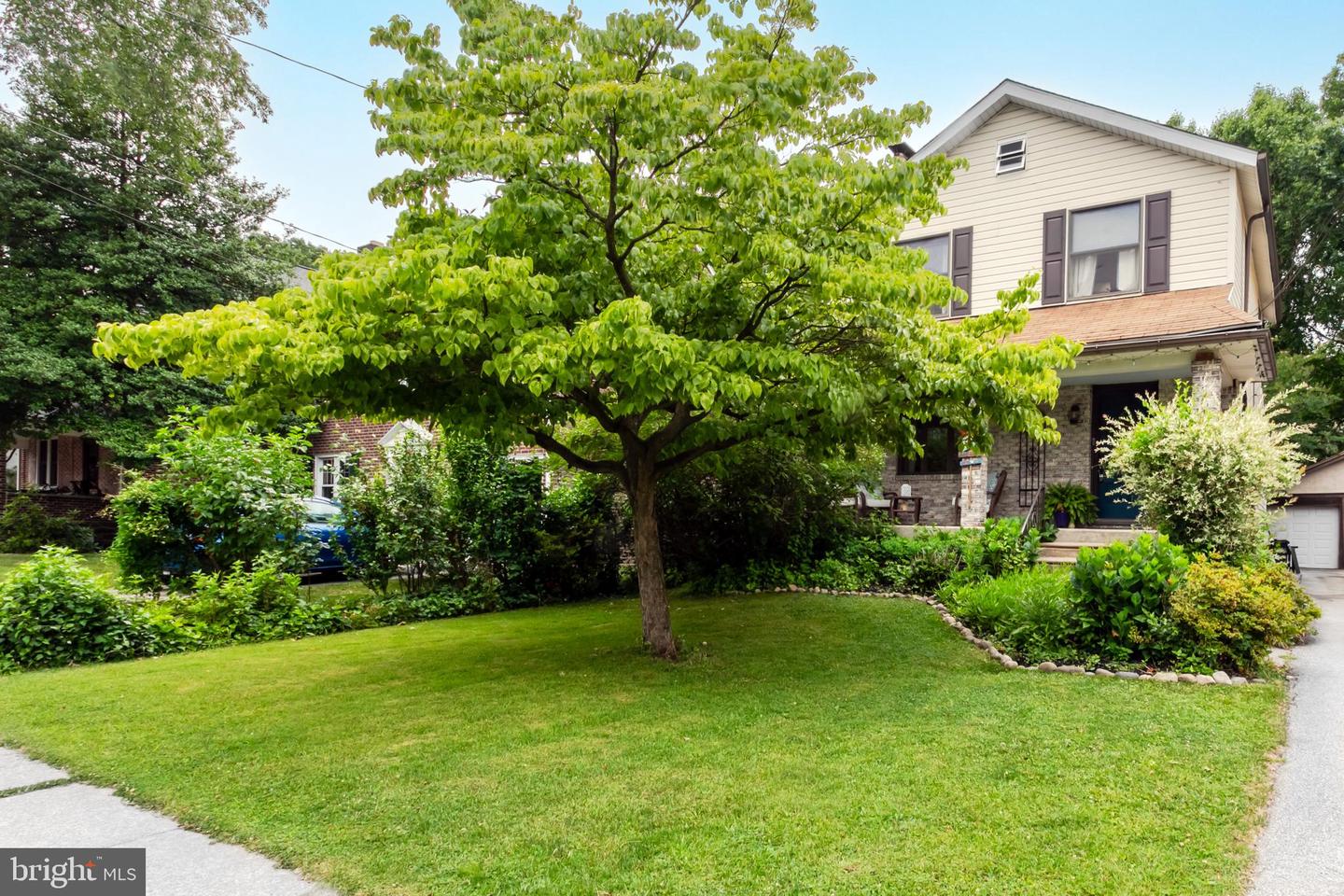 228 Kenmore Rd