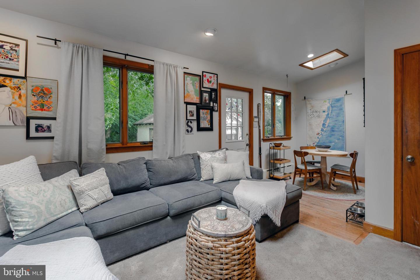 228 Kenmore Rd