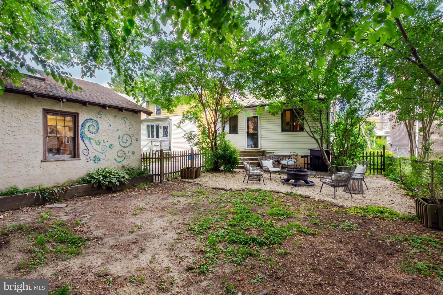 228 Kenmore Rd