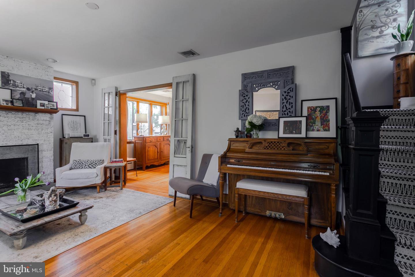 228 Kenmore Rd