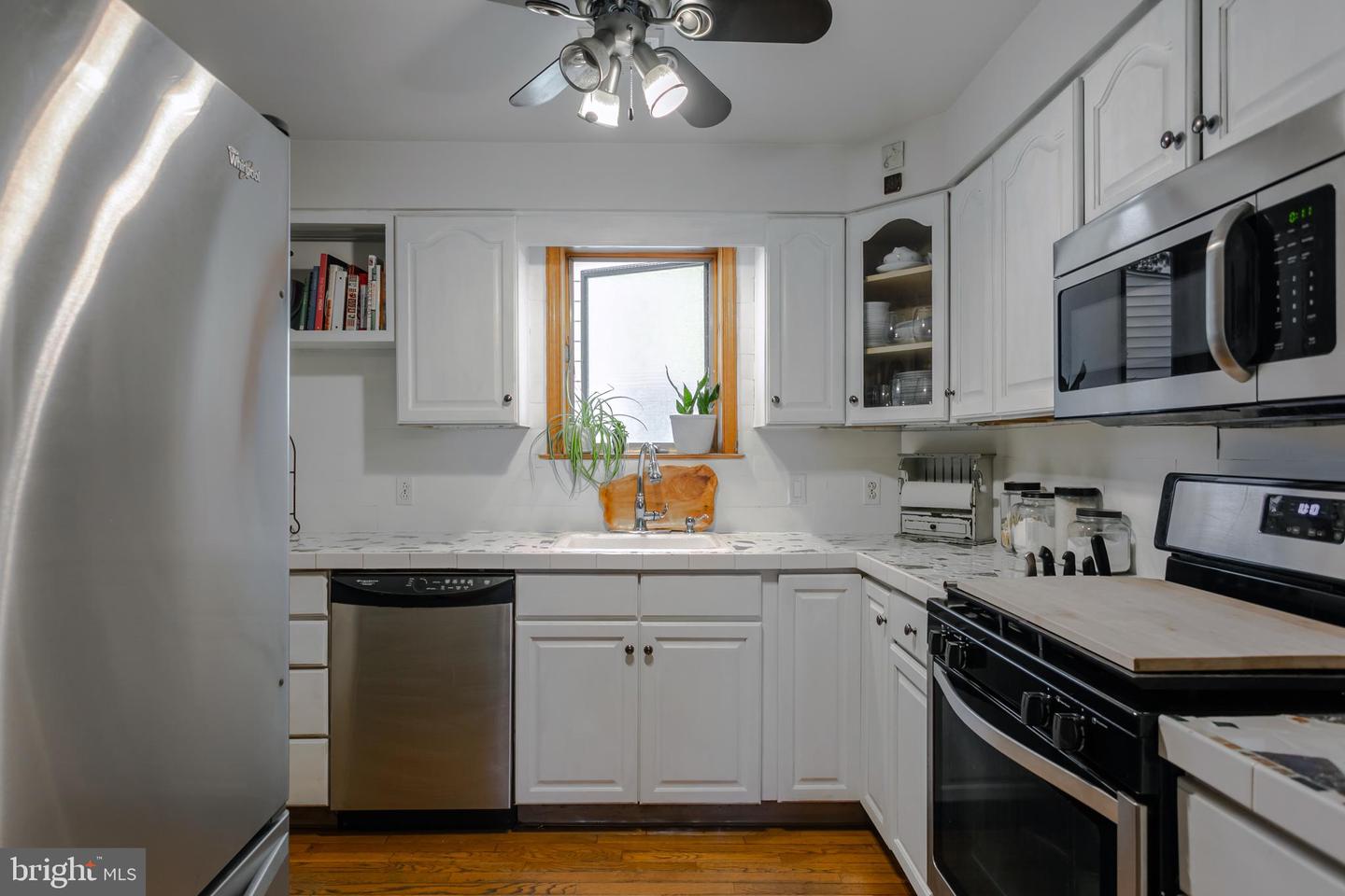 228 Kenmore Rd