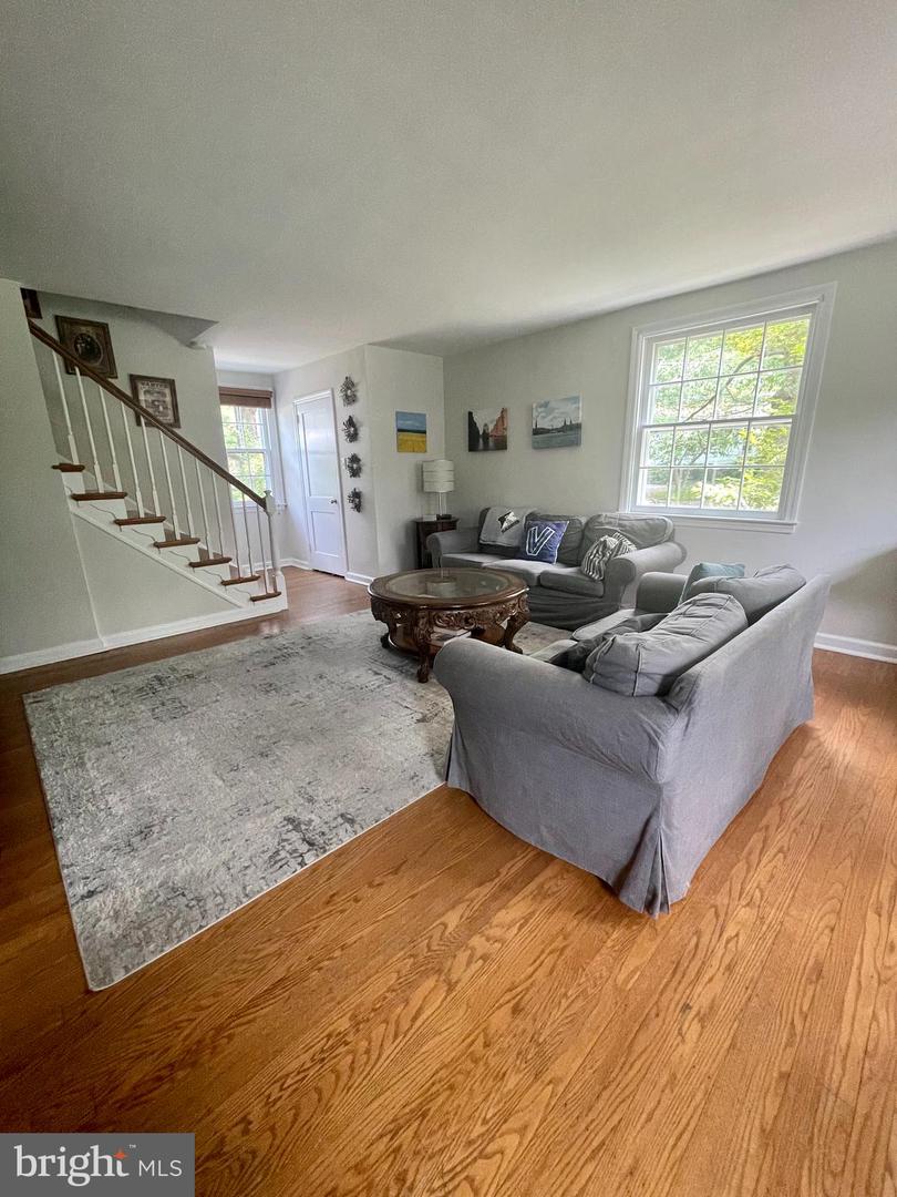 2 Beatrice Dr