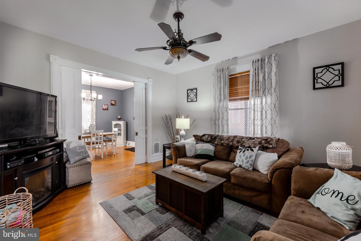 24 E Stewart Ave