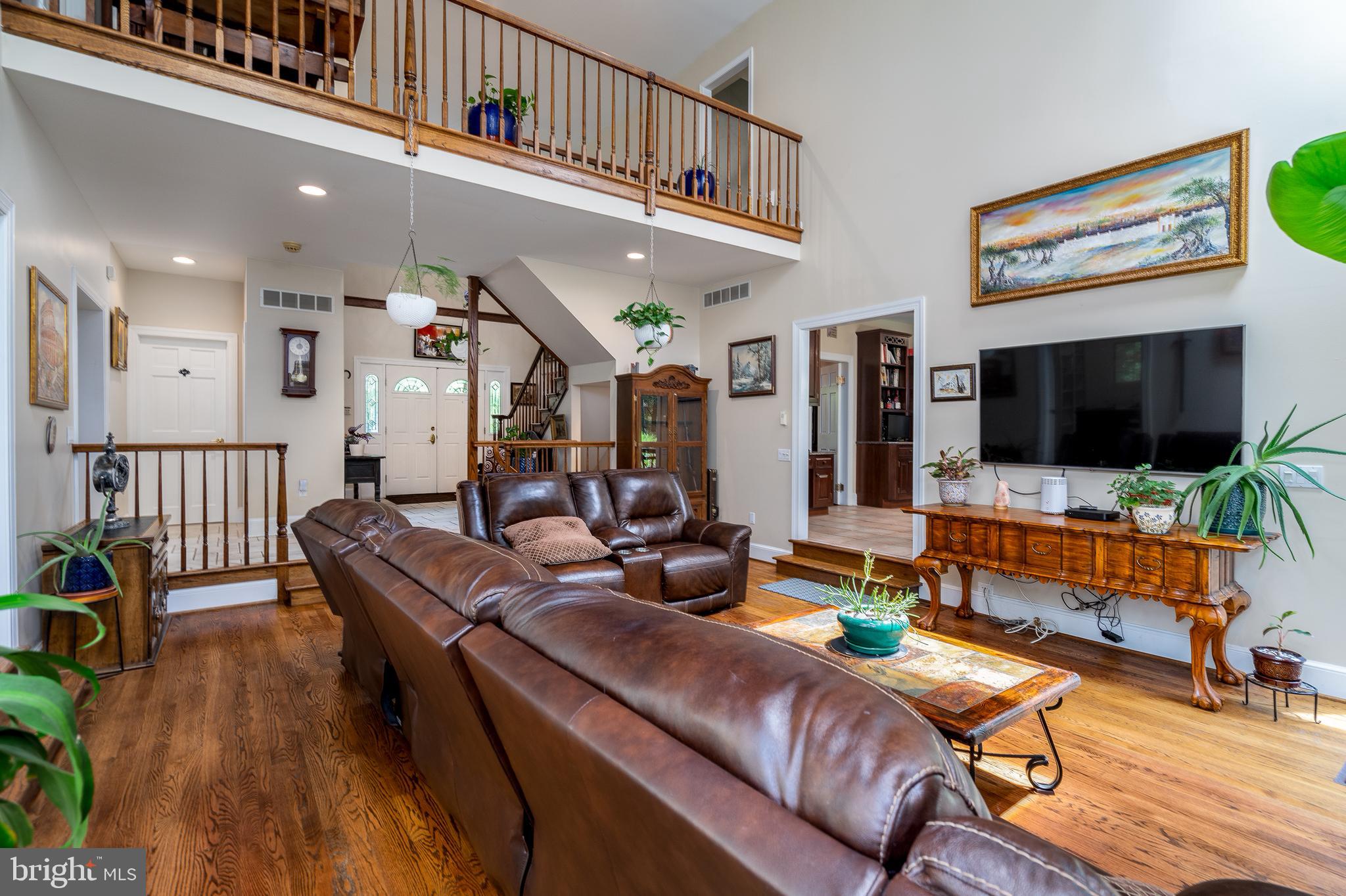12 Ardmoor Ln
