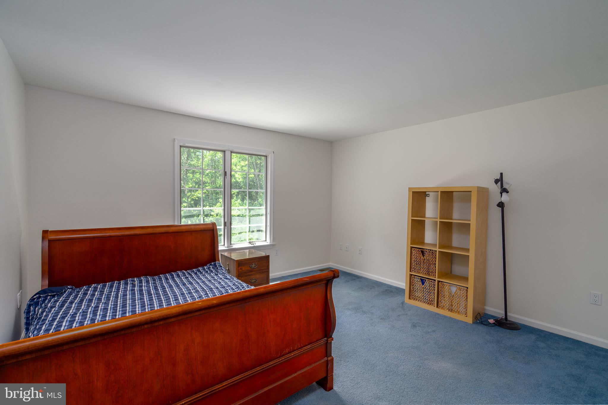 12 Ardmoor Ln