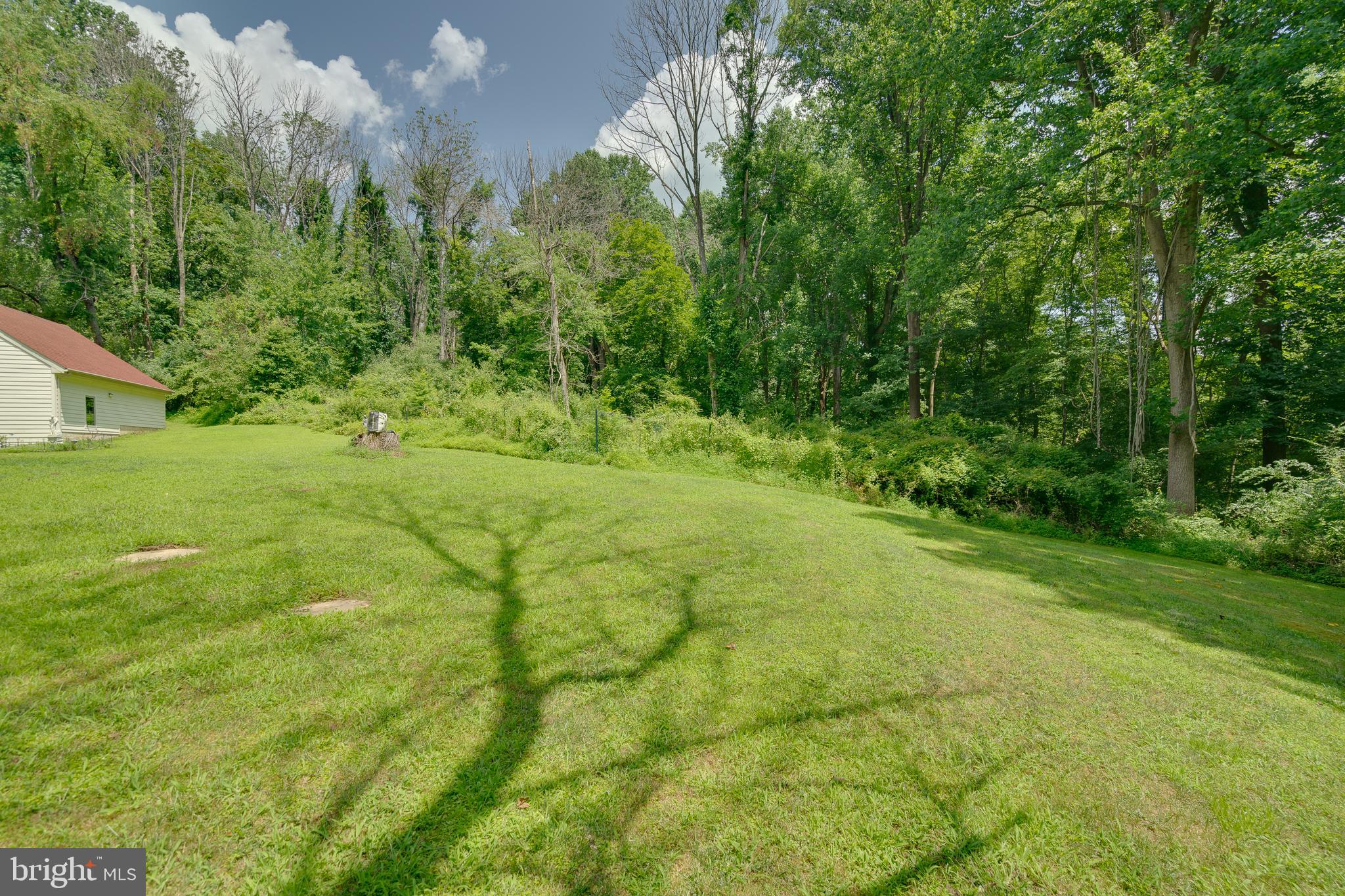 12 Ardmoor Ln