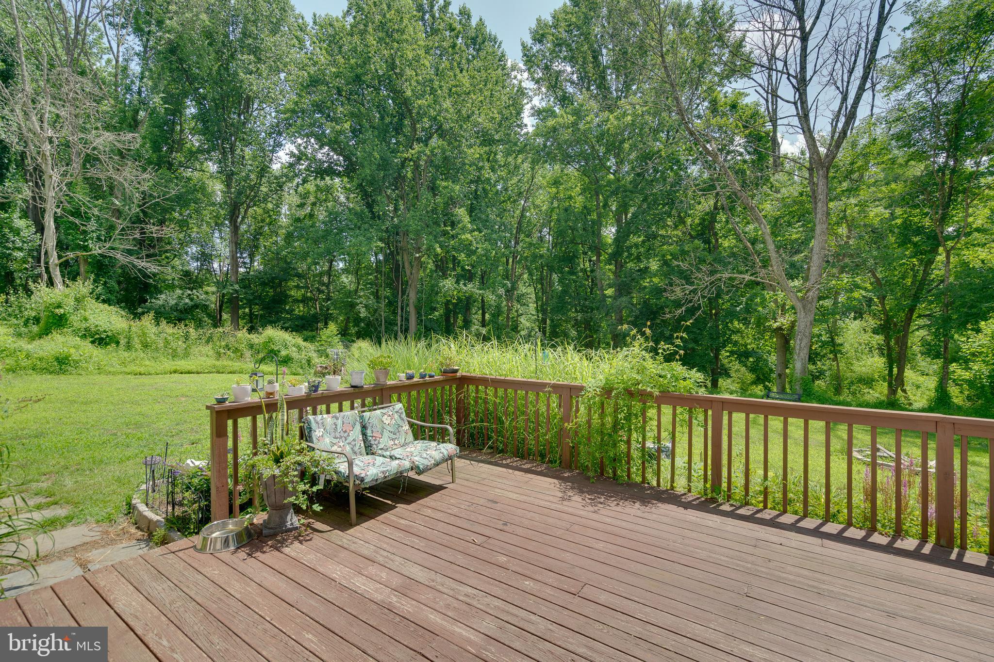 12 Ardmoor Ln