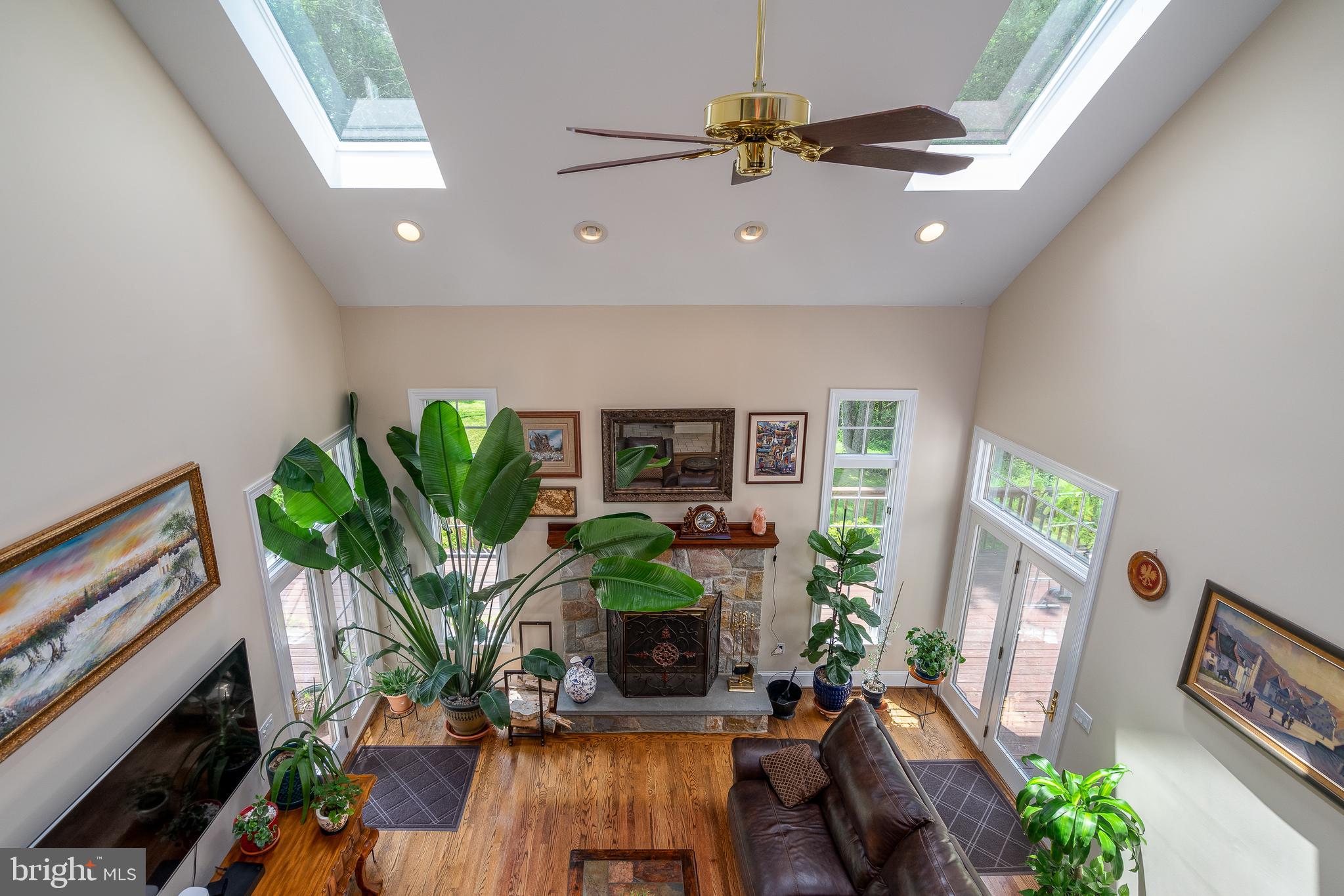 12 Ardmoor Ln