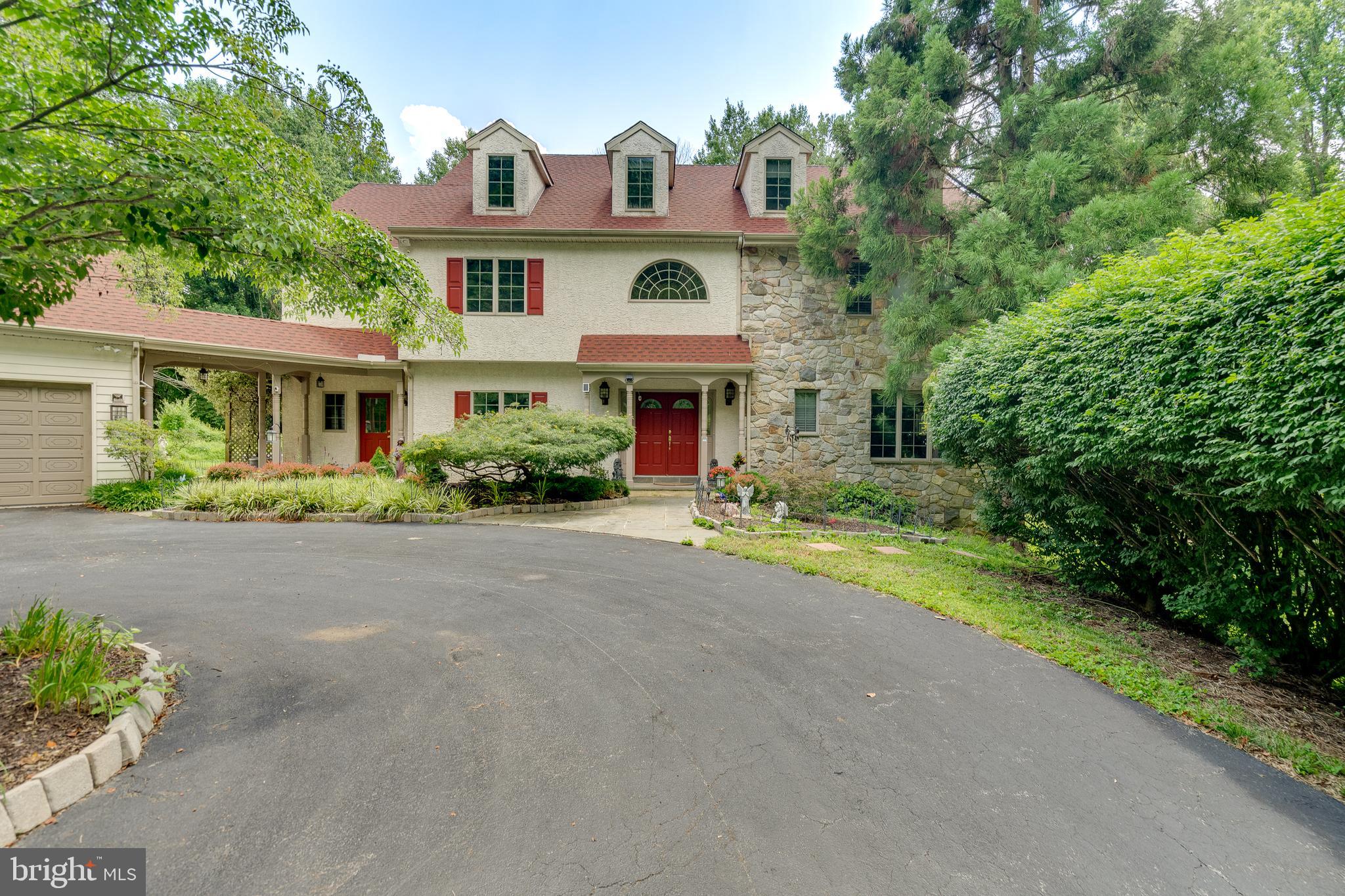12 Ardmoor Ln