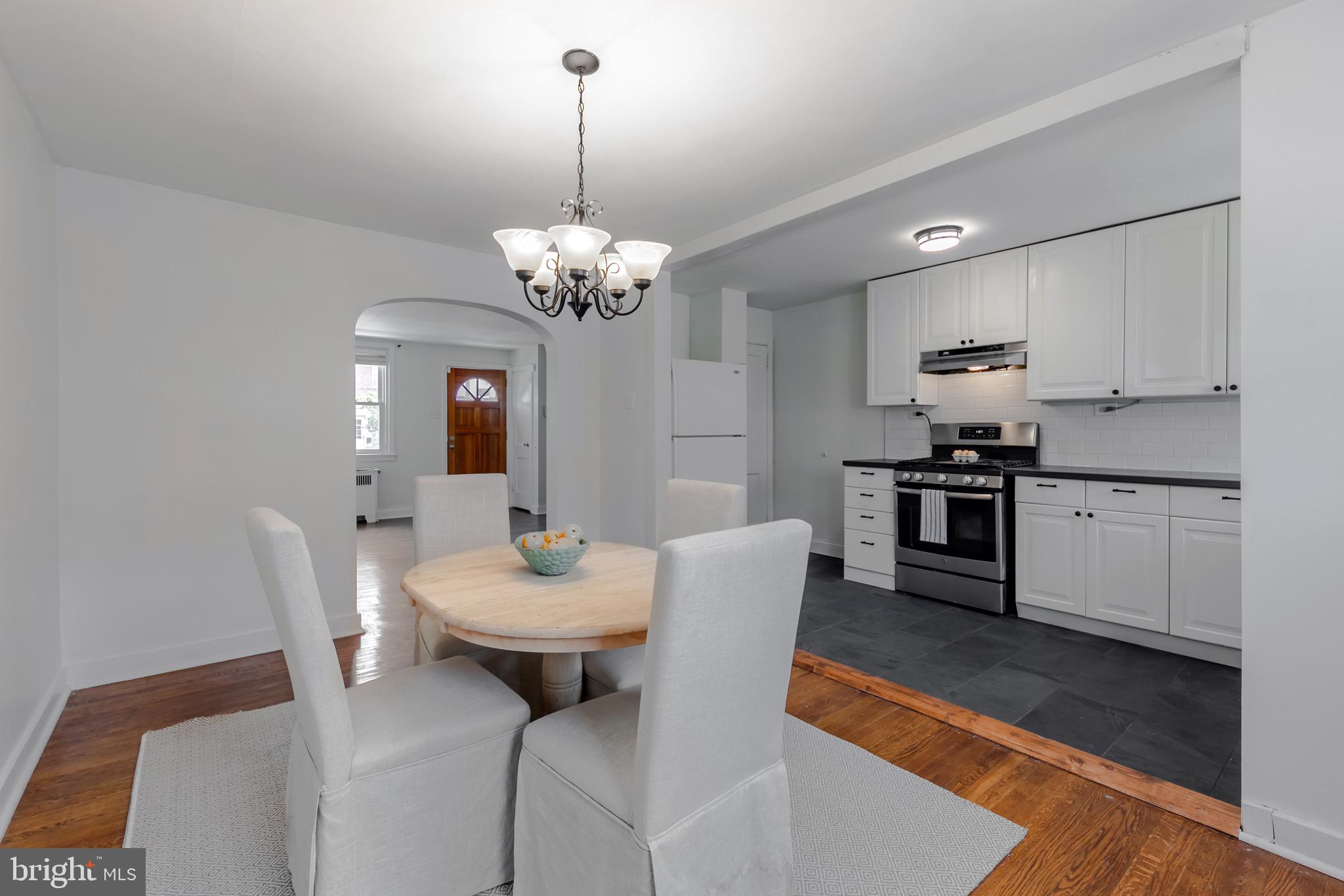 332 Abbey Ter