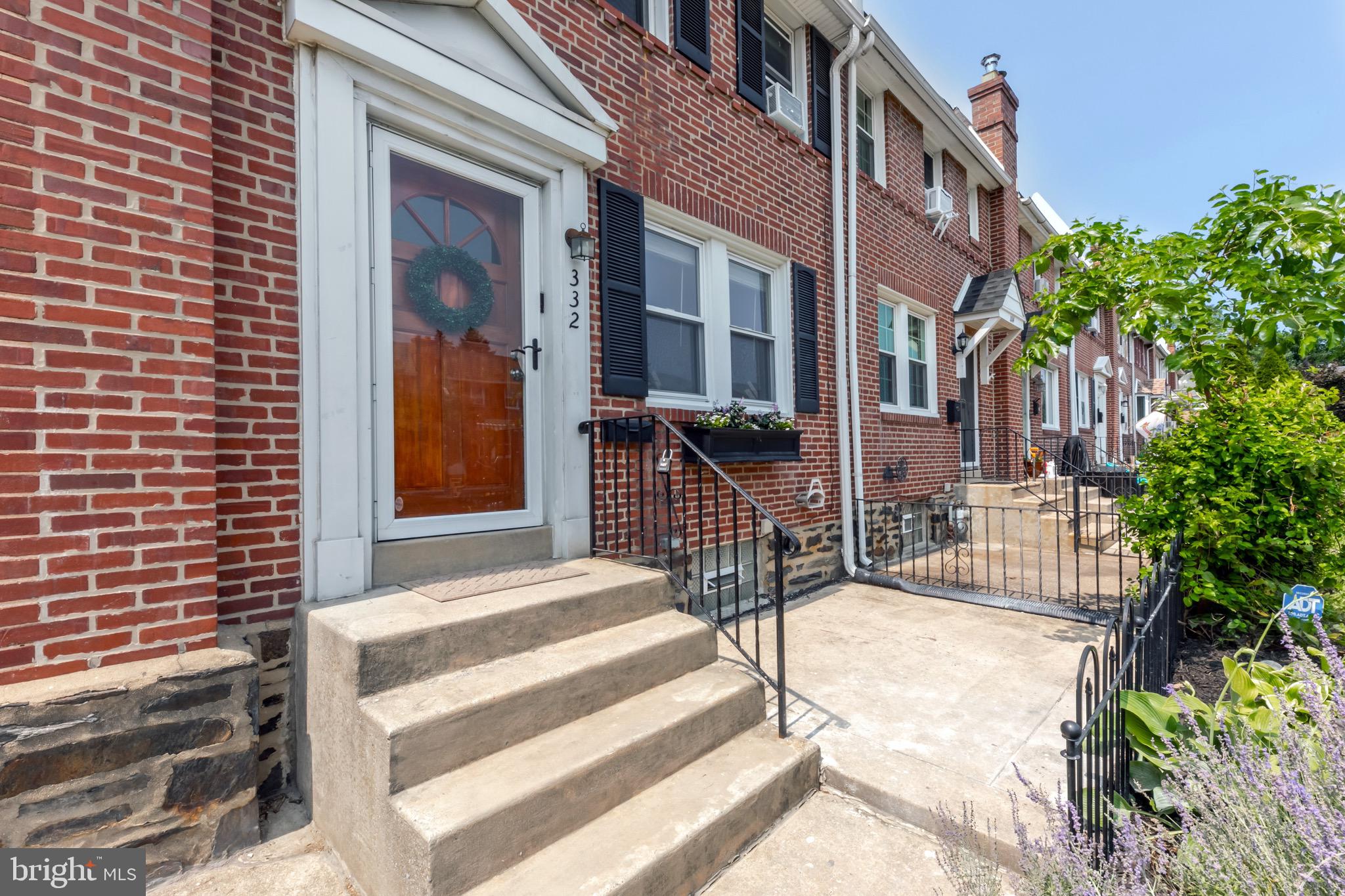 332 Abbey Ter