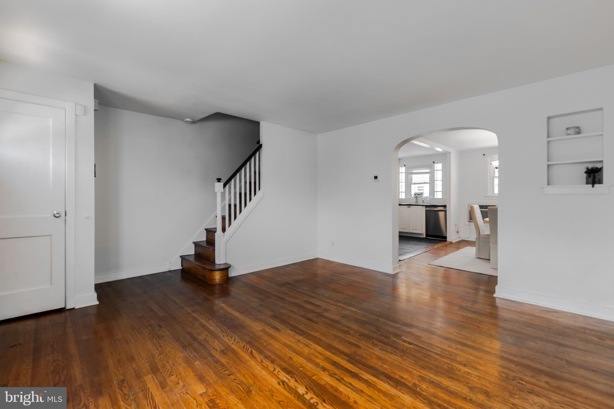 332 Abbey Ter