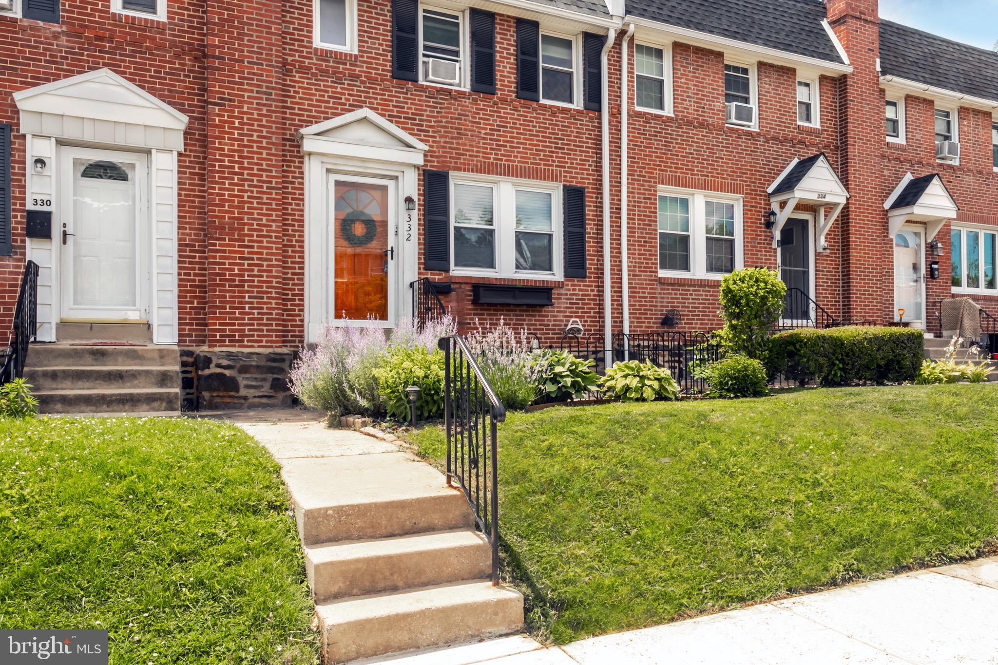332 Abbey Ter