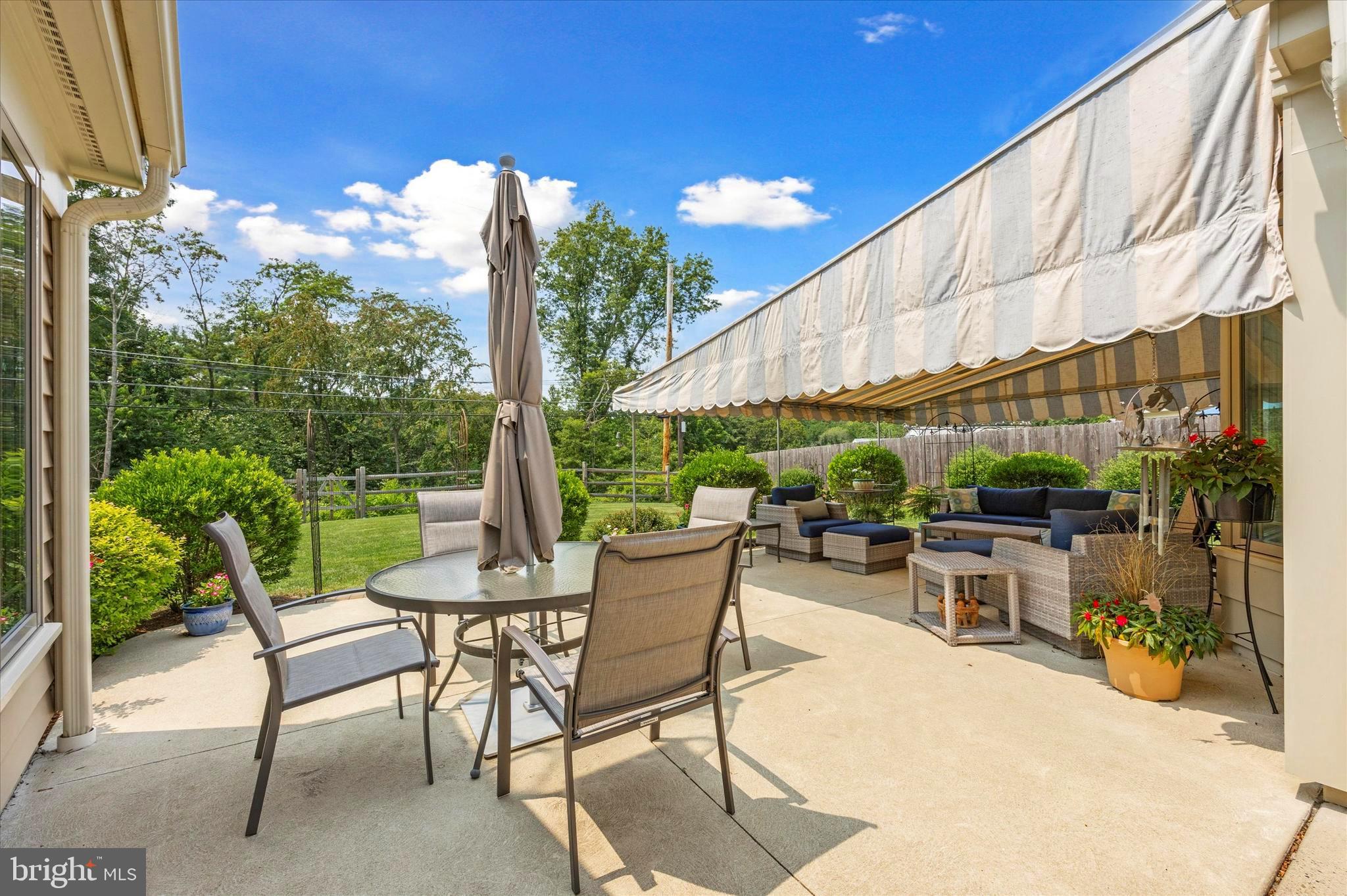 2229 Windsor Cir