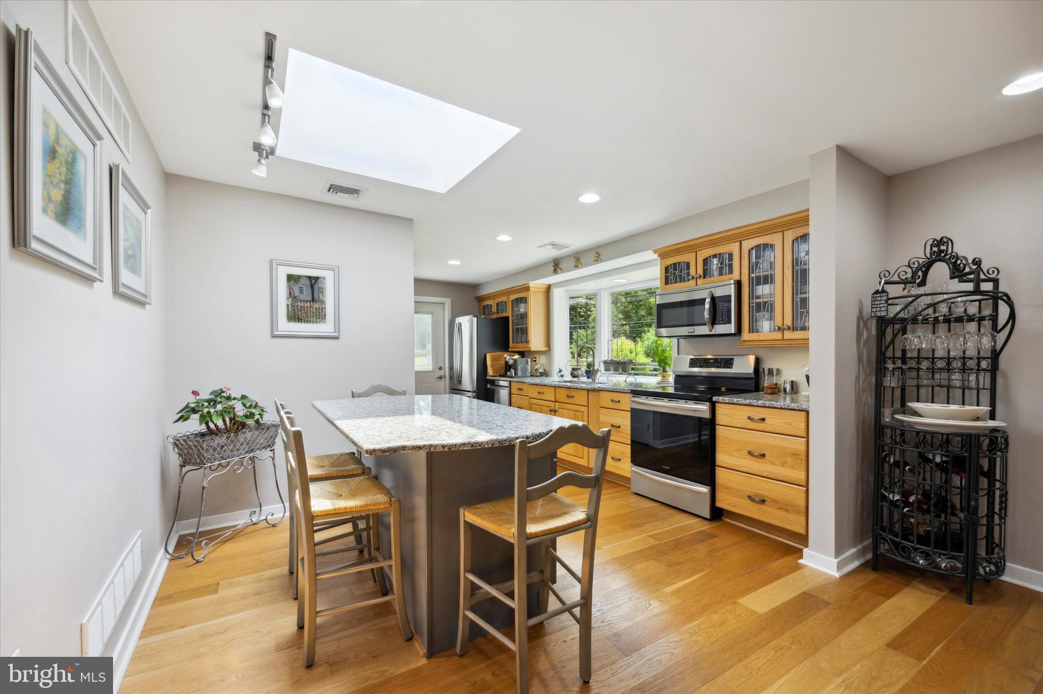 2229 Windsor Cir