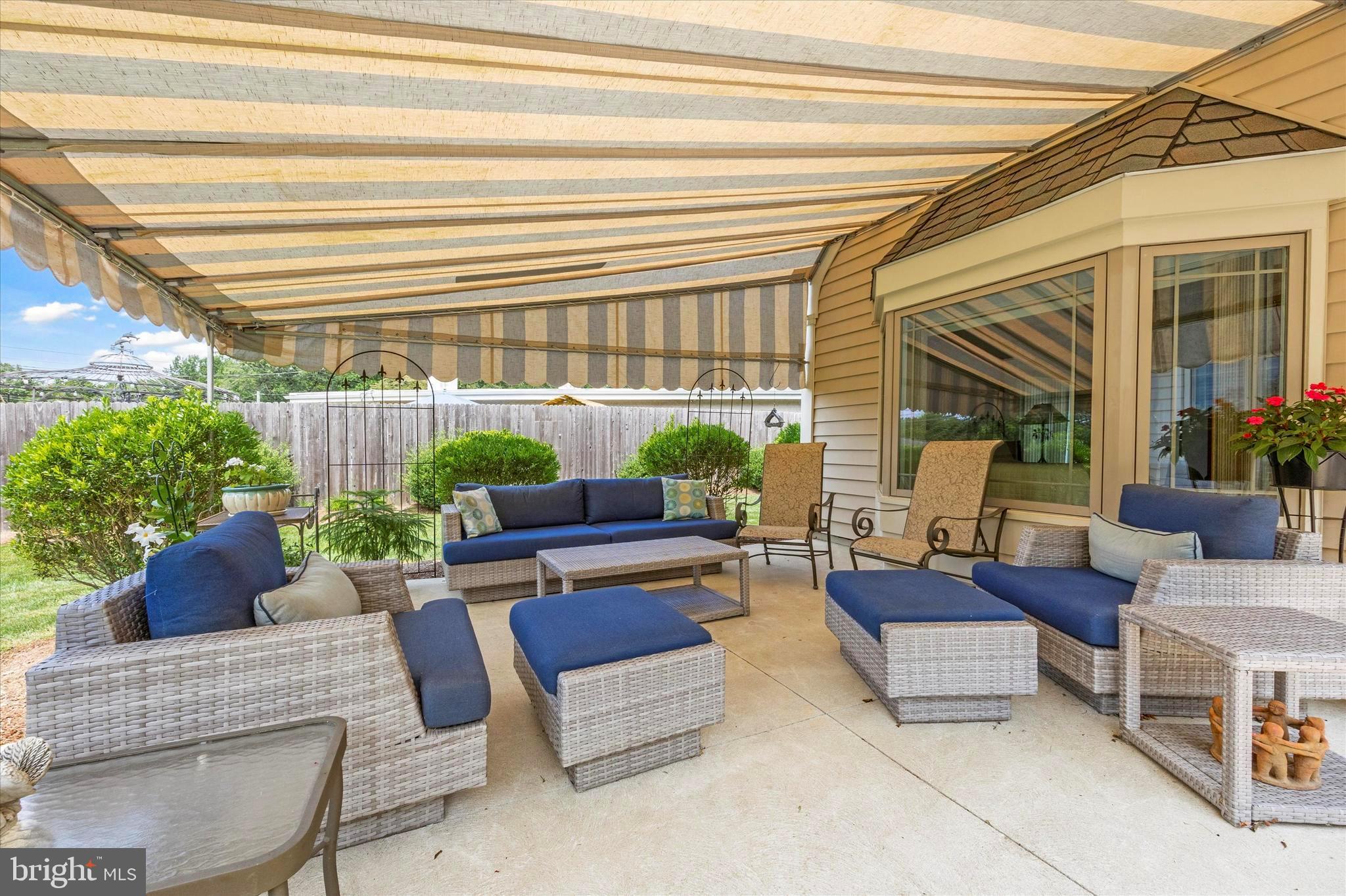 2229 Windsor Cir