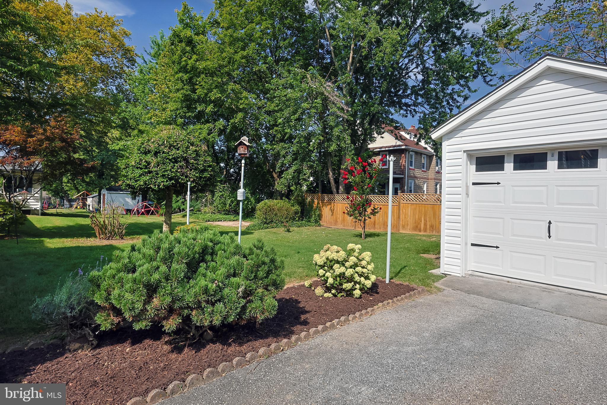 36 E Benedict Ave