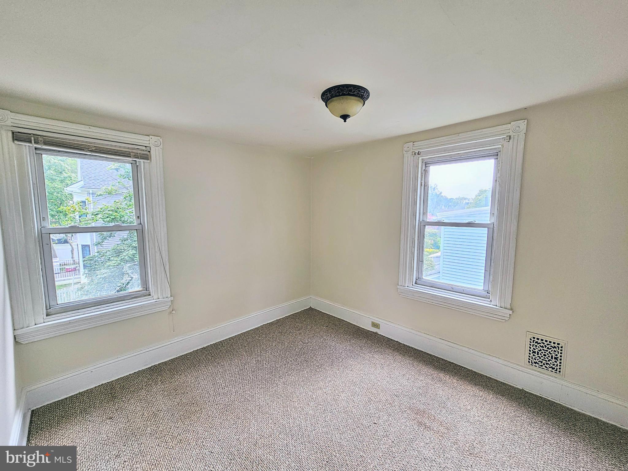 861 Penn St