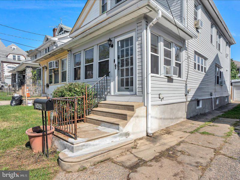 7439 Rogers Ave