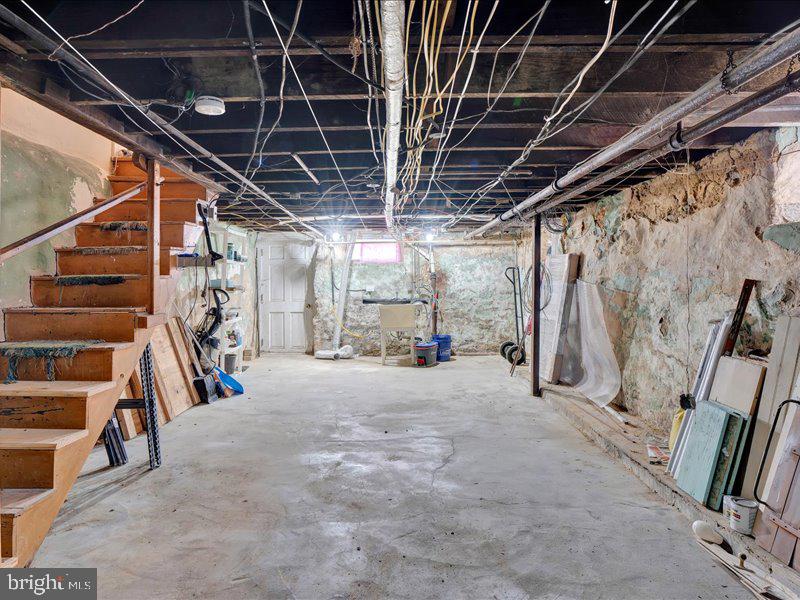 7439 Rogers Ave