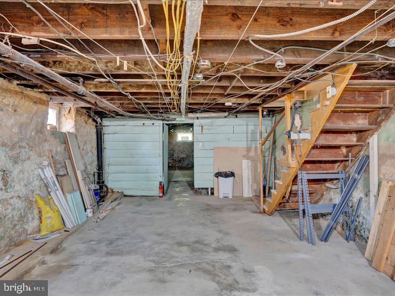 7439 Rogers Ave