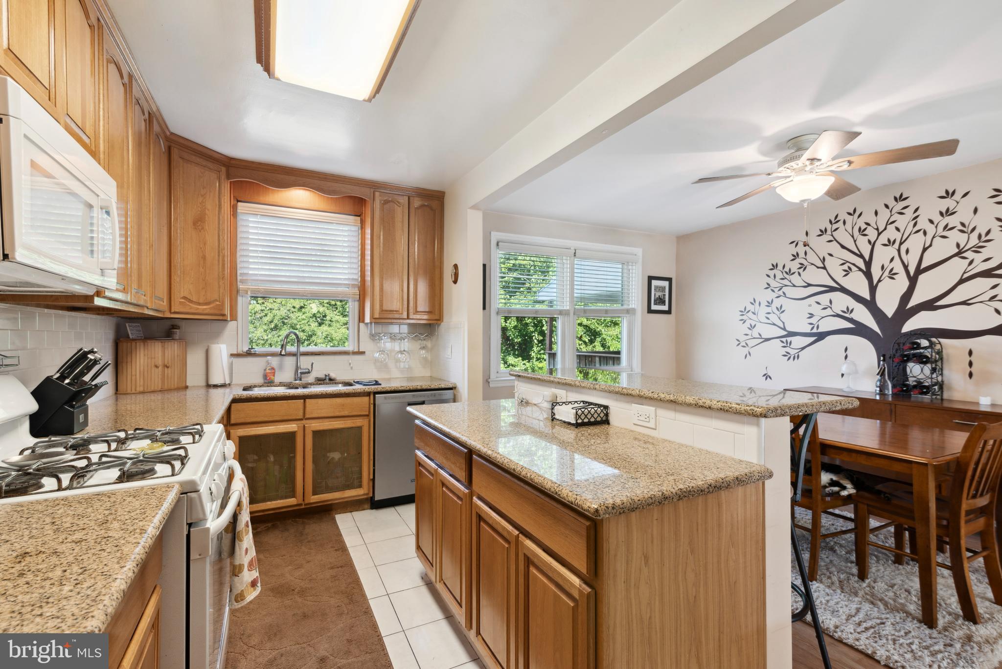 2429 Cedar Ln