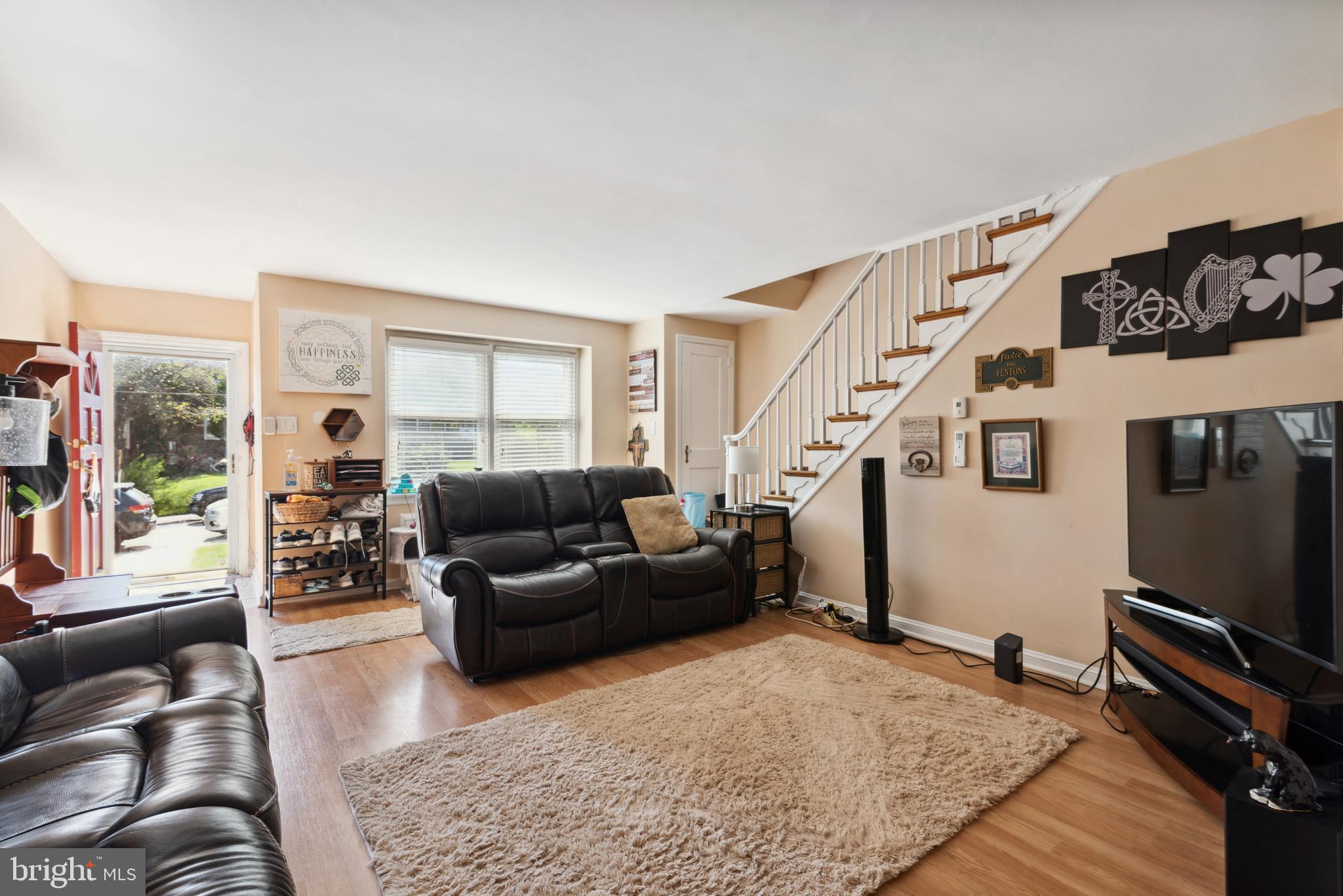 2429 Cedar Ln