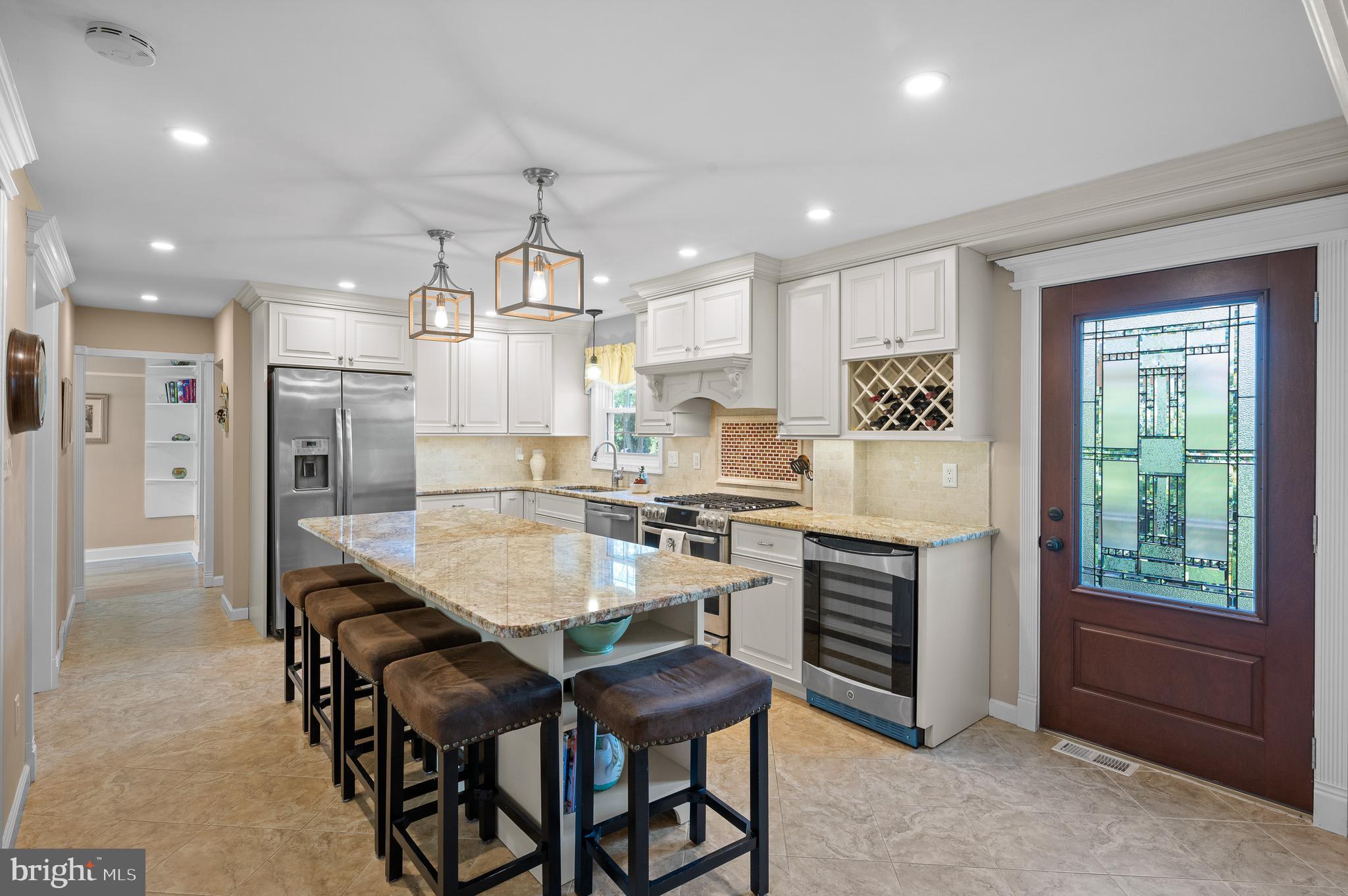 101 Woodhill Ln