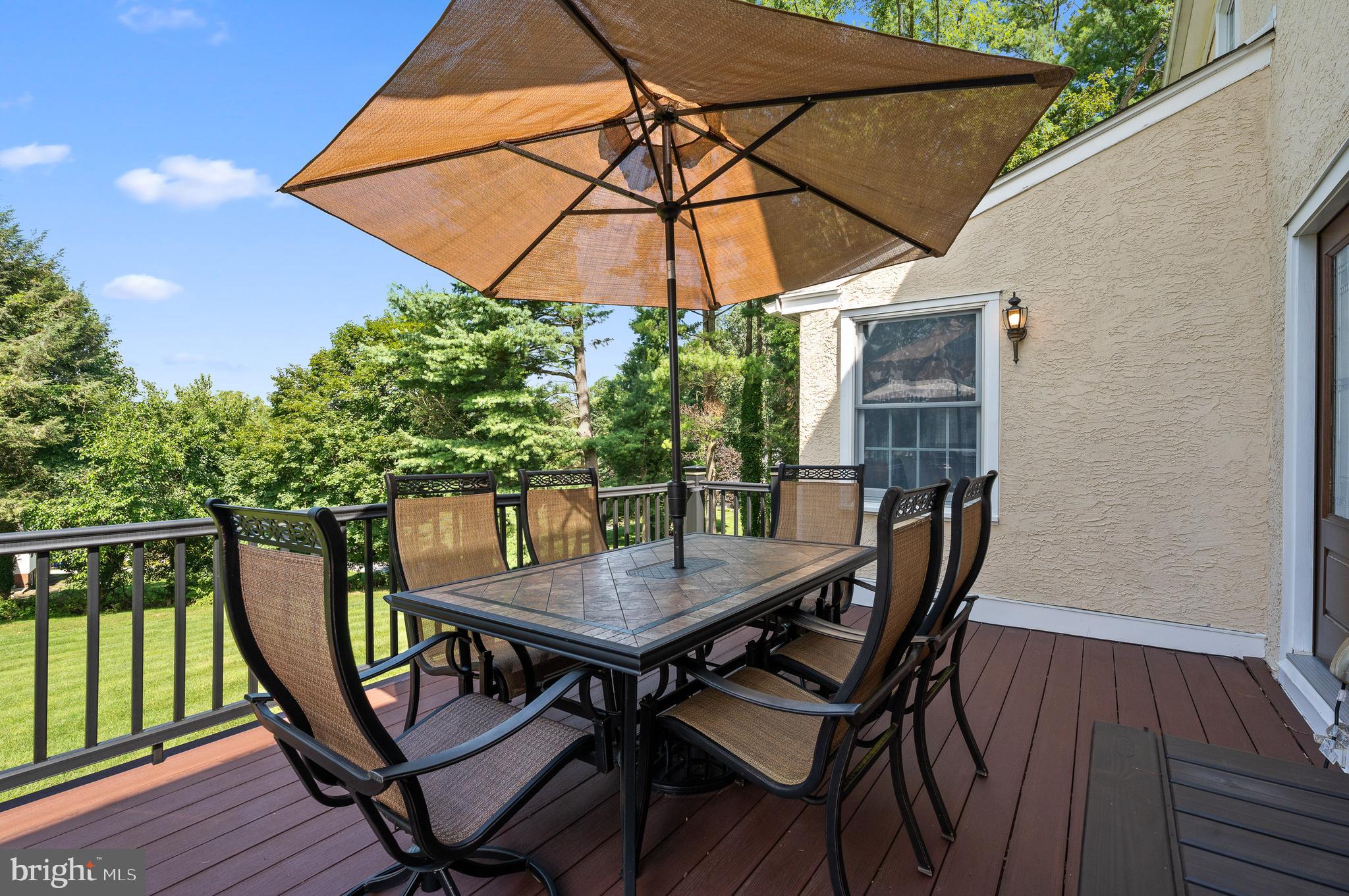 101 Woodhill Ln