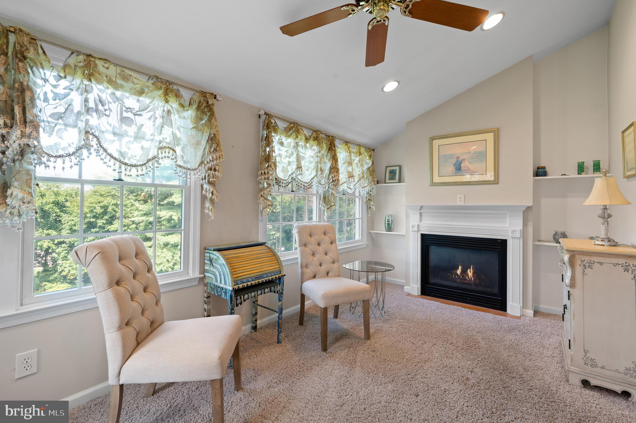 101 Woodhill Ln