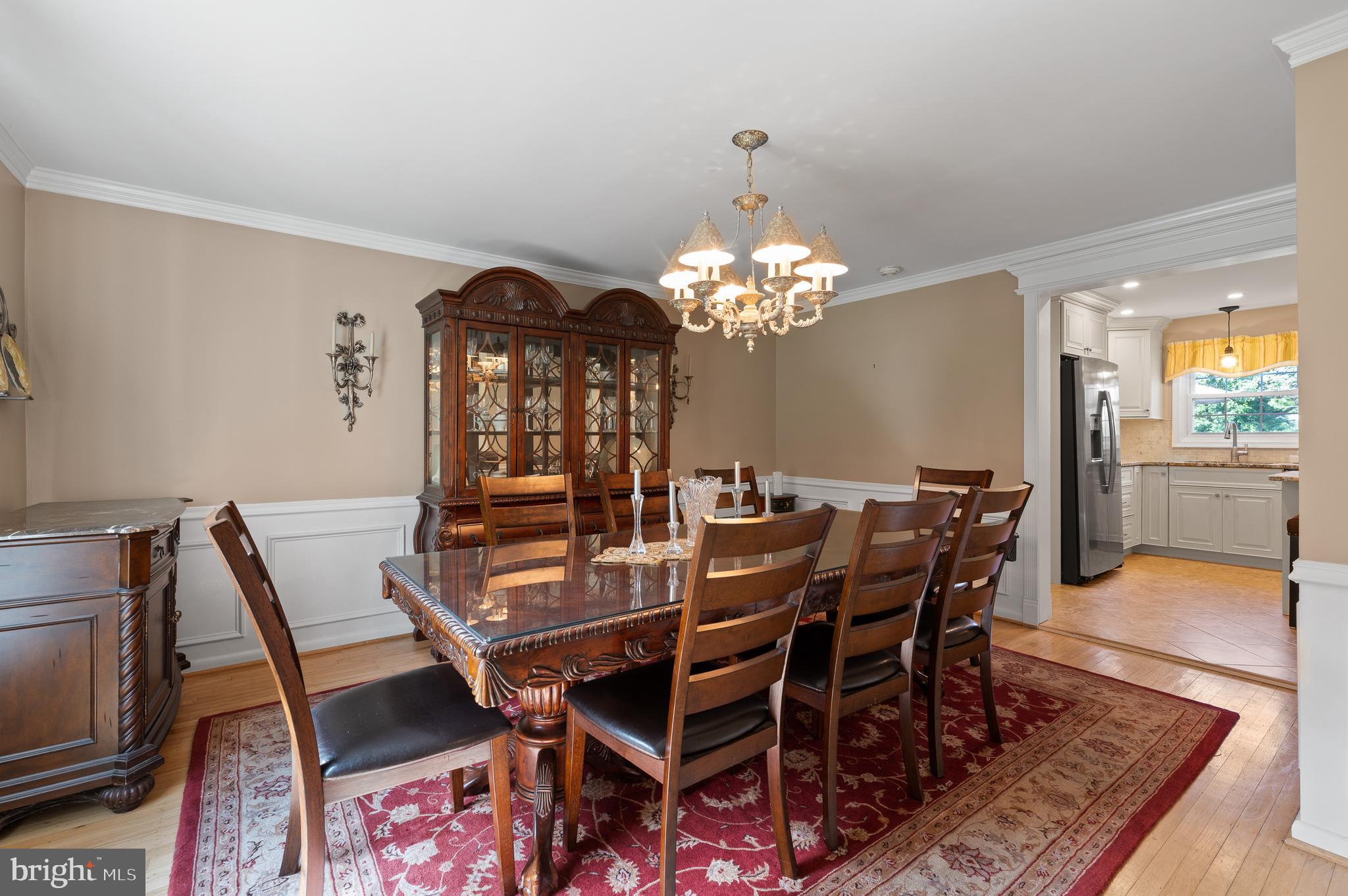 101 Woodhill Ln